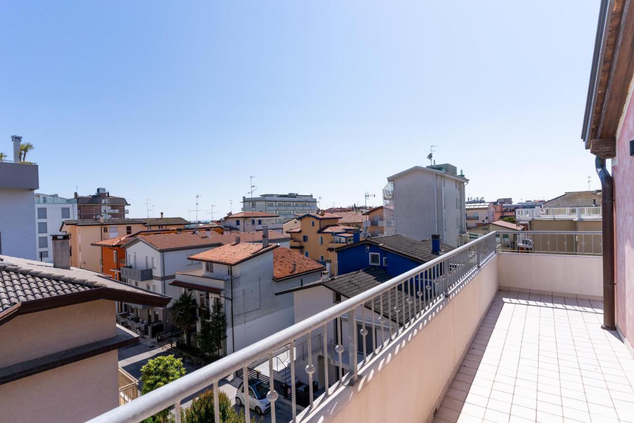 Maestrale Canova Apartments Caorle Exterior foto